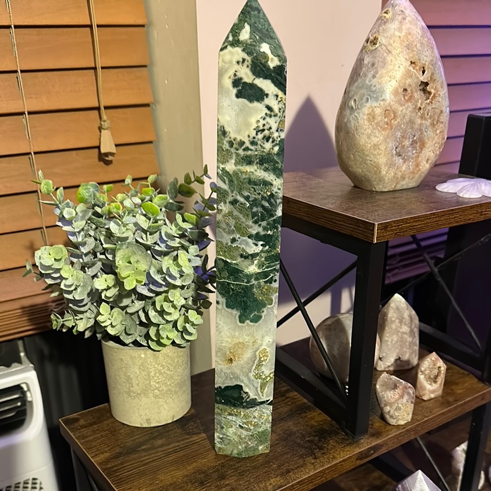Druzy Moss Agate Tower